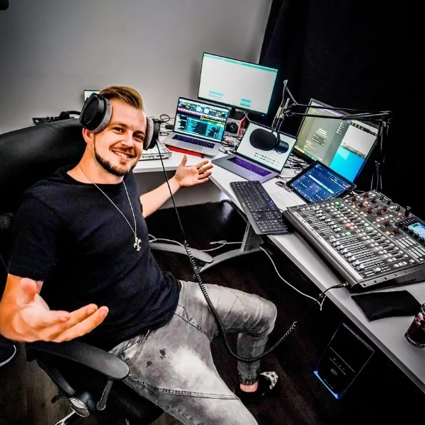 the-summer-radio-show-c6